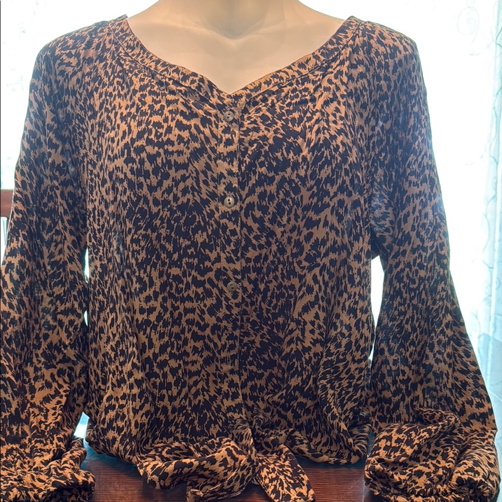 Faded Glory Bell Sleeve Button down Blouse Brown and Black